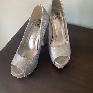 SPEED LIMIT 98 BLACK W/ RHINESTONE HIGH HEELS